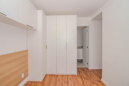 Suíte de apartamento à venda com 2 quartos, 61m² em Jardim Sabará, Porto Alegre