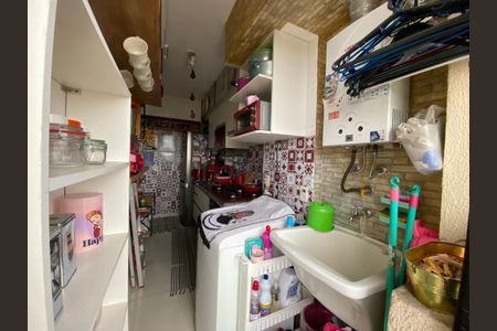 Apartamento para alugar com 46m², 2 quartos e 1 vaga Apartamento para alugar com 46m², 2 quartos e 1 vagaCozinha e Área de Serviço