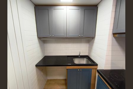 Apartamento para alugar com 35m², 2 quartos e sem vaga Apartamento para alugar com 35m², 2 quartos e sem vagaCozinha e Área de Serviço
