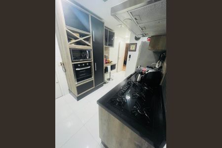 Cozinha de apartamento à venda com 3 quartos, 128m² em Vila Leonor, Guarulhos