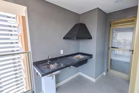 Apartamento à venda com 132m², 3 quartos e 2 vagas Apartamento à venda com 132m², 3 quartos e 2 vagasVaranda