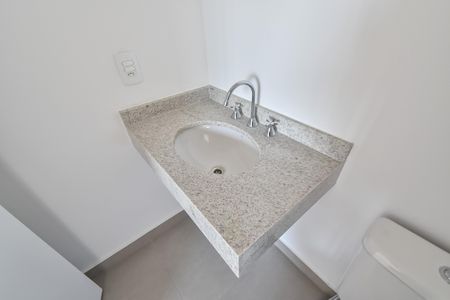 Apartamento à venda com 132m², 3 quartos e 2 vagas Apartamento à venda com 132m², 3 quartos e 2 vagasBanheiro da suíte 1