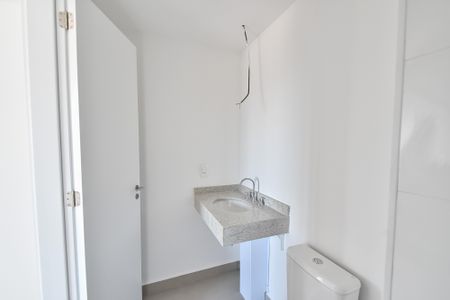 Apartamento à venda com 132m², 3 quartos e 2 vagas Apartamento à venda com 132m², 3 quartos e 2 vagasBanheiro da suíte 1