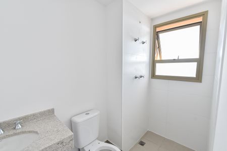 Apartamento à venda com 132m², 3 quartos e 2 vagas Apartamento à venda com 132m², 3 quartos e 2 vagasBanheiro da suíte 2