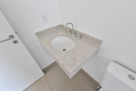 Apartamento à venda com 132m², 3 quartos e 2 vagas Apartamento à venda com 132m², 3 quartos e 2 vagasBanheiro da suíte 2