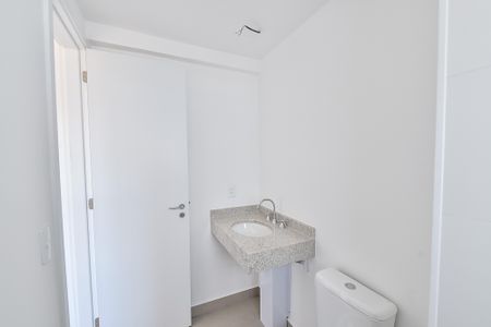 Apartamento à venda com 132m², 3 quartos e 2 vagas Apartamento à venda com 132m², 3 quartos e 2 vagasBanheiro da suíte 2