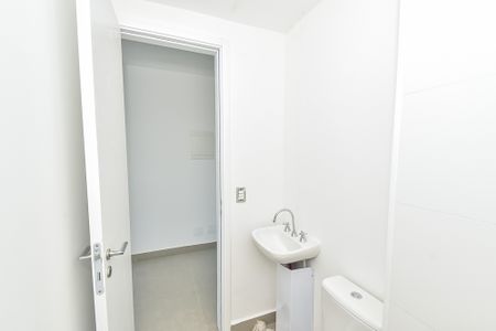 Apartamento à venda com 132m², 3 quartos e 2 vagas Apartamento à venda com 132m², 3 quartos e 2 vagasBanheiro de serviço