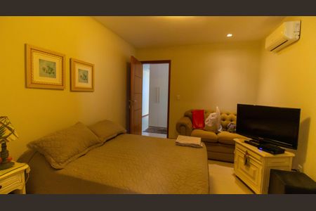 Casa de condomínio à venda com 500m², 4 quartos e 3 vagas