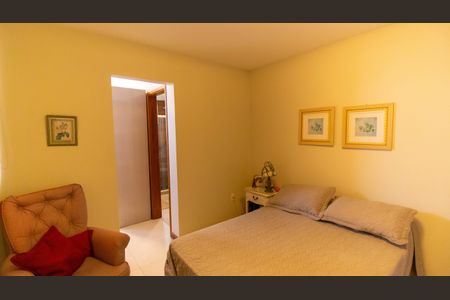 Casa de condomínio à venda com 500m², 4 quartos e 3 vagas