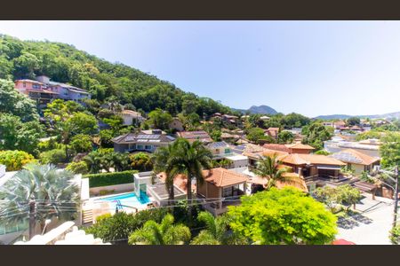 Casa de condomínio à venda com 500m², 4 quartos e 3 vagas