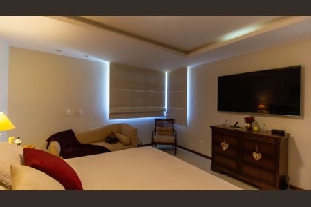 Casa de condomínio à venda com 500m², 4 quartos e 3 vagas