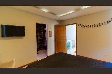 Casa de condomínio à venda com 500m², 4 quartos e 3 vagas