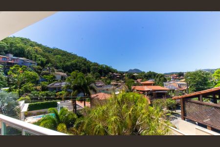 Casa de condomínio à venda com 500m², 4 quartos e 3 vagas