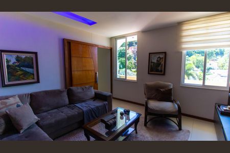 Casa de condomínio à venda com 500m², 4 quartos e 3 vagas