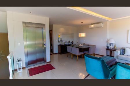 Casa de condomínio à venda com 500m², 4 quartos e 3 vagas