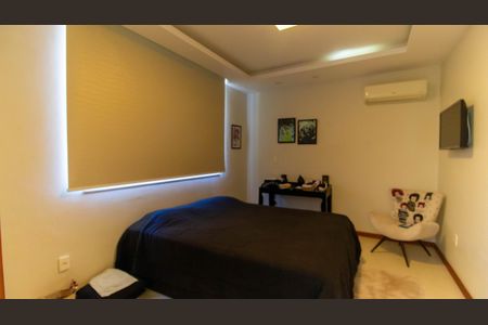 Casa de condomínio à venda com 500m², 4 quartos e 3 vagas