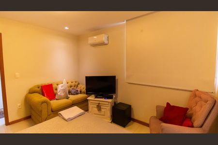 Casa de condomínio à venda com 500m², 4 quartos e 3 vagas