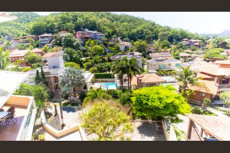 Casa de condomínio à venda com 500m², 4 quartos e 3 vagas