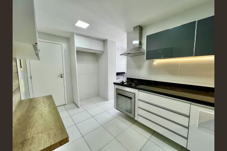 Apartamento à venda com 156m², 3 quartos e 1 vaga