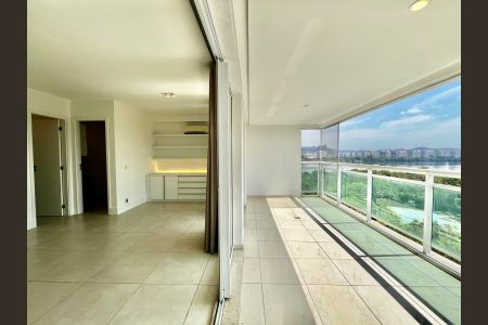 Apartamento à venda com 156m², 3 quartos e 1 vaga