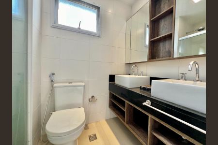 Apartamento à venda com 156m², 3 quartos e 1 vaga