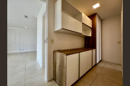 Apartamento à venda com 156m², 3 quartos e 1 vaga