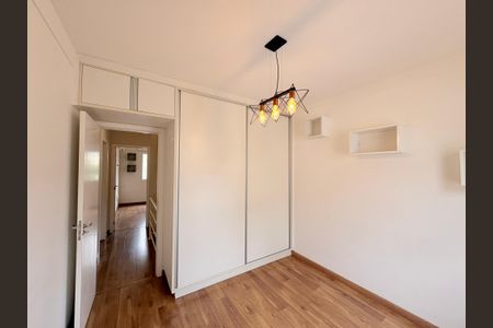 Casa de condomínio à venda com 131m², 3 quartos e 3 vagasQuarto 3