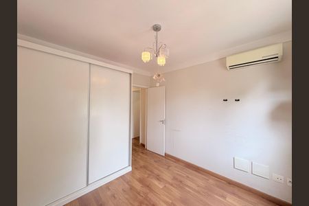 Casa de condomínio à venda com 131m², 3 quartos e 3 vagasQuarto 1