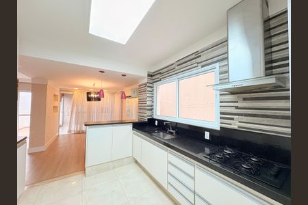 Casa de condomínio à venda com 131m², 3 quartos e 3 vagasCozinha