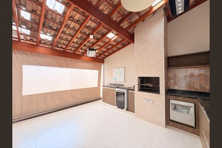 Casa de condomínio à venda com 131m², 3 quartos e 3 vagasÁrea Gourmet