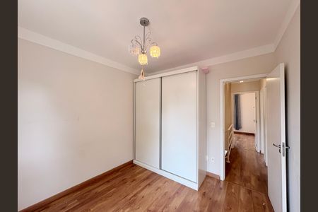 Casa de condomínio à venda com 131m², 3 quartos e 3 vagasQuarto 1