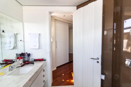 Apartamento para alugar com 700m², 5 quartos e 8 vagasBanheiro Suíte 2