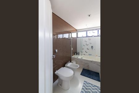 Apartamento para alugar com 700m², 5 quartos e 8 vagasBanheiro Suíte 2