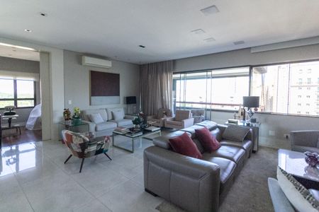 Apartamento para alugar com 700m², 5 quartos e 8 vagasSala de Estar