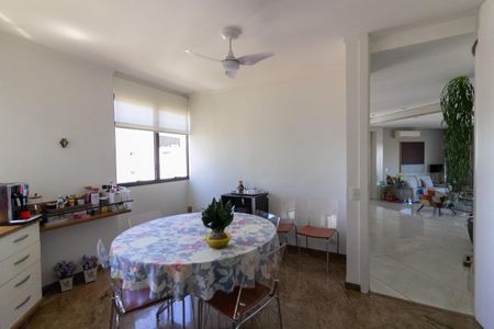 Apartamento para alugar com 700m², 5 quartos e 8 vagasCozinha - Copa