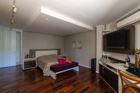 Apartamento para alugar com 700m², 5 quartos e 8 vagasQuarto 3 - Suíte 3