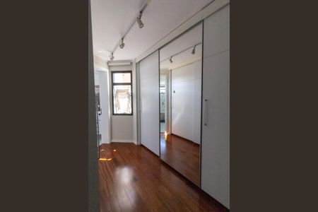 Apartamento para alugar com 700m², 5 quartos e 8 vagasCloset Quarto 2 - Suíte 2