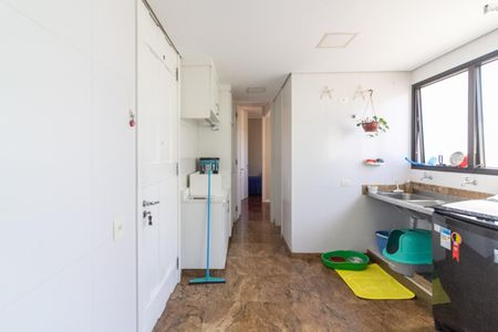 Apartamento para alugar com 700m², 5 quartos e 8 vagasÁrea de Serviço