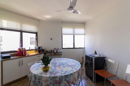 Apartamento para alugar com 700m², 5 quartos e 8 vagasCozinha - Copa