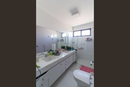 Apartamento para alugar com 700m², 5 quartos e 8 vagasBanheiro Suíte 1