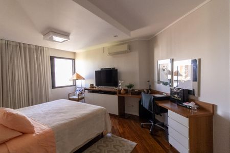 Apartamento para alugar com 700m², 5 quartos e 8 vagasQuarto 2 - Suíte 2