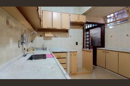 Apartamento à venda com 230m², 3 quartos e 2 vagasCozinha e Área de Serviço