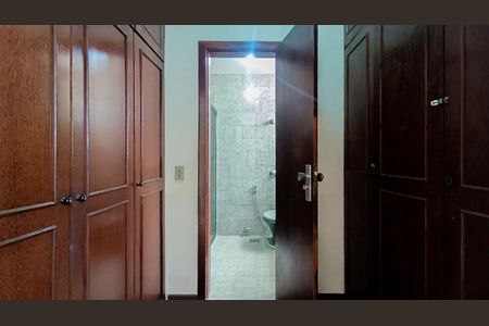 Apartamento à venda com 230m², 3 quartos e 2 vagasQuarto