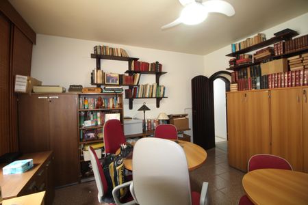 Casa de condomínio à venda com 392m², 4 quartos e 2 vagasSuíte 2