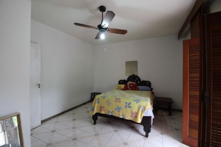 Casa de condomínio à venda com 392m², 4 quartos e 2 vagasSuíte 3