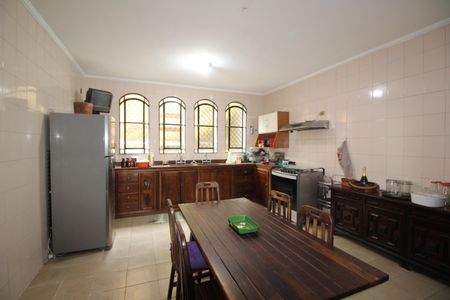 Casa de condomínio à venda com 392m², 4 quartos e 2 vagasCozinha