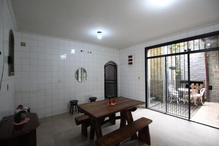 Casa de condomínio à venda com 392m², 4 quartos e 2 vagasCopa