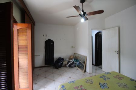 Casa de condomínio à venda com 392m², 4 quartos e 2 vagasSuíte 3