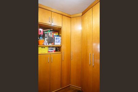 Apartamento à venda com 98m², 3 quartos e 2 vagas Apartamento à venda com 98m², 3 quartos e 2 vagasQuarto 2