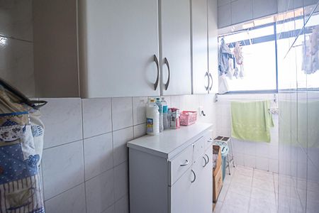 Apartamento à venda com 98m², 3 quartos e 2 vagas Apartamento à venda com 98m², 3 quartos e 2 vagasÁrea de Serviço